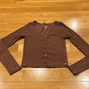 Hollister long sleeve baby tee cropped button down shirt size medium.